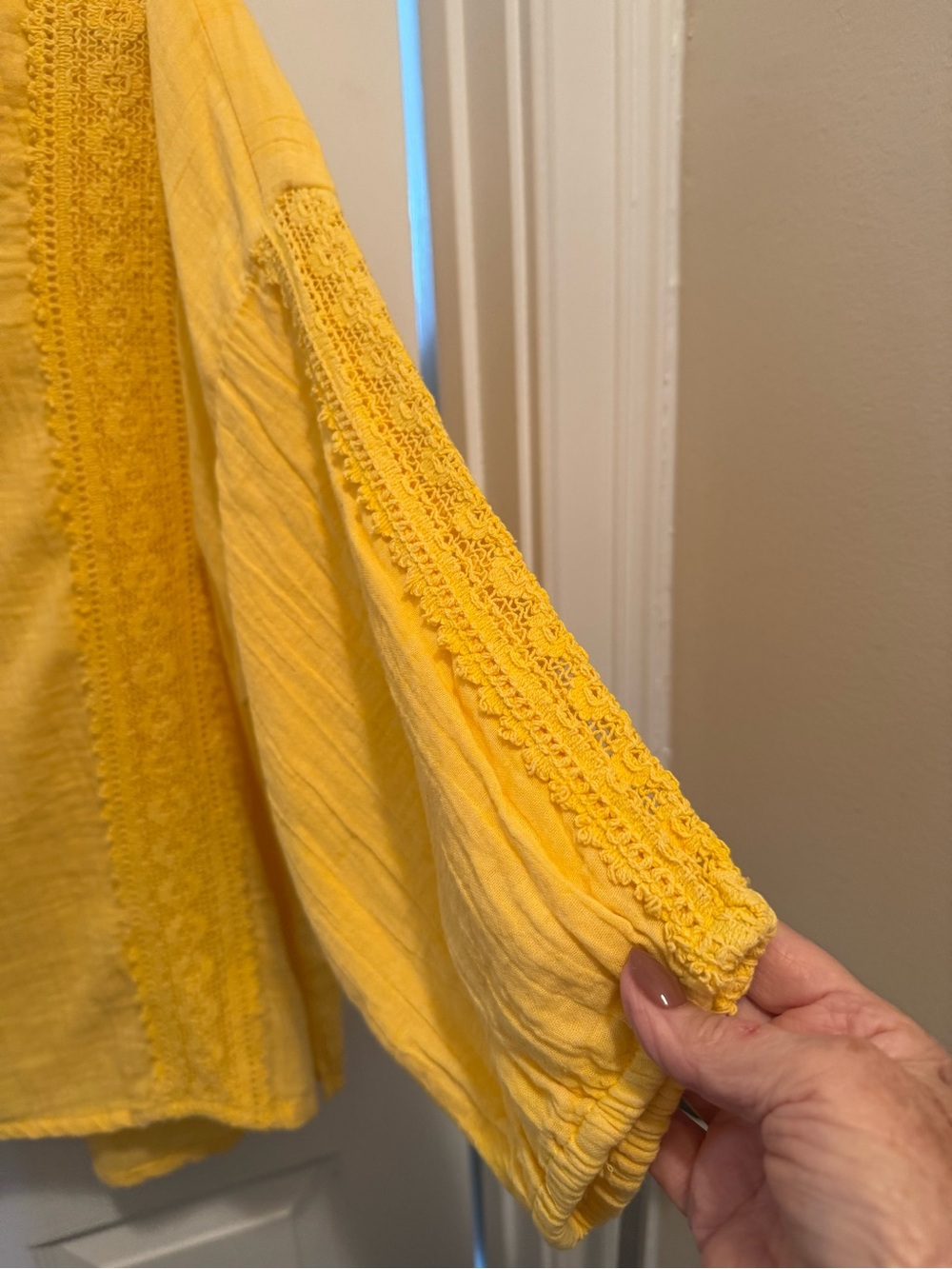 NWT LIVERPOOL Women's Yellow Long-Sleeve Lace-Trim Blouse